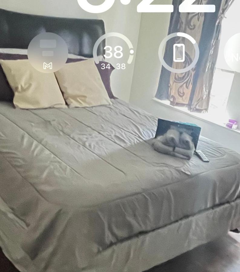 فندق Clean, Spacious, Inexpensive Queen Br شيكاغو المظهر الخارجي الصورة